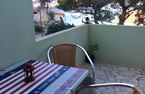 Cove Murtar Apartment | Studio flat with terrace and sea view Mali Lošinj, Lošinj (AS-12591-a)