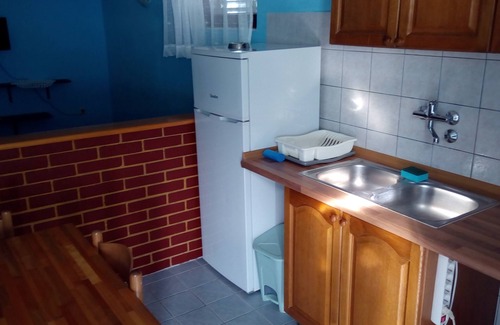 Kraj Apartment | Studio flat with terrace and sea view Tkon, Pašman (AS-8218-a)