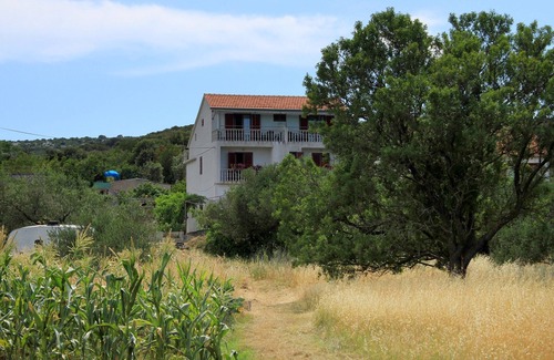 Kraj Apartment | Studio flat with terrace and sea view Tkon, Pašman (AS-8218-a)
