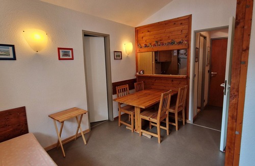 Valfrejus Apartment | Studio for 4 in Valfréjus with WiFi and parking near cable car