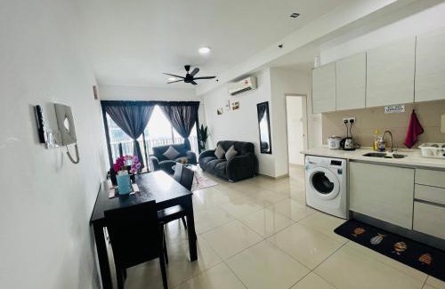 Shah Alam Apartment | Studio I-Soho D'Gunduls Homestay by DGH I-CITY
