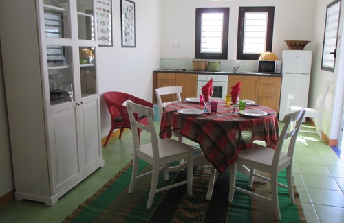 Port-Louis Apartment | studio in a character house comtemporaire