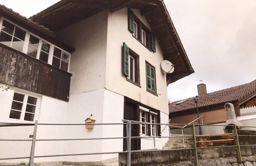 Gsteigwiler Apartment | Studio in Alps by Apartments Capricorn/No Parking