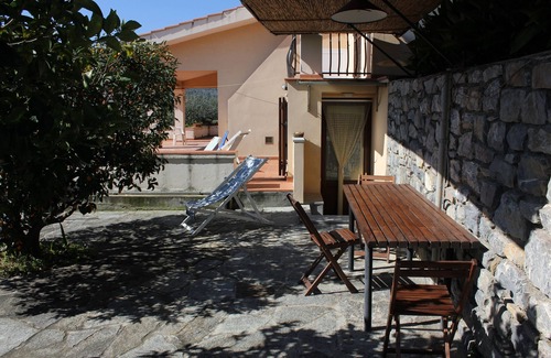 Diano Marina Apartment | Studio in bright villa. 650 meters from the sea