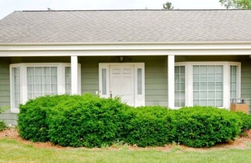 Clinton Apartment | Studio in Clinton, IA: Your perfect rental awaits