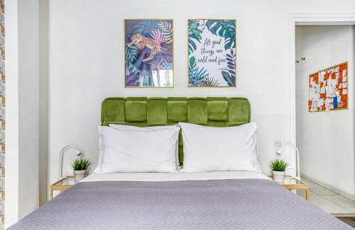 Plaka Apartment | Studio in The Heart of Acropolis