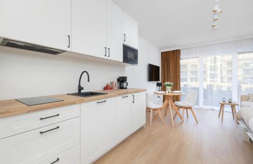 Dziwnow Apartment | Studio in Wellness Resort with Terrace & Parking by Noclegi Renters