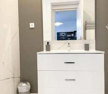 Alencon Apartment | Studio Jungle N2