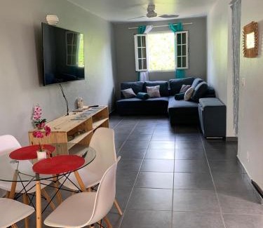 Le Moule Apartment | Studio La Félicité