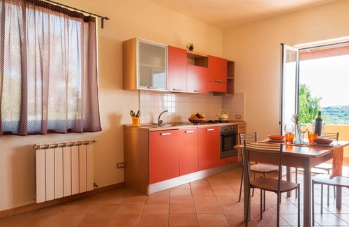 Succhivo Apartment | Studio-Large-Ensuite with Shower-Garden view