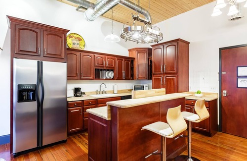 Downtown Nashville Condo | *Studio Loft*Walk to Broadway*Printers Alley Lofts