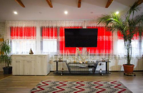 Constanta House | Studio Madi - Close to beach