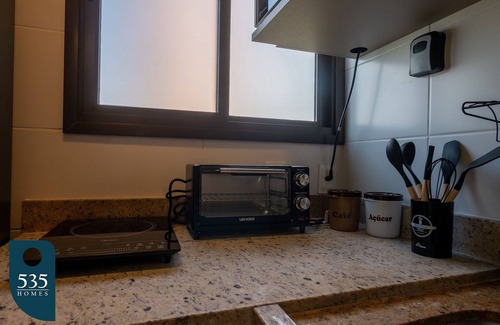 Caminho das Arvores Apartment | Studio near Shopping and Subway