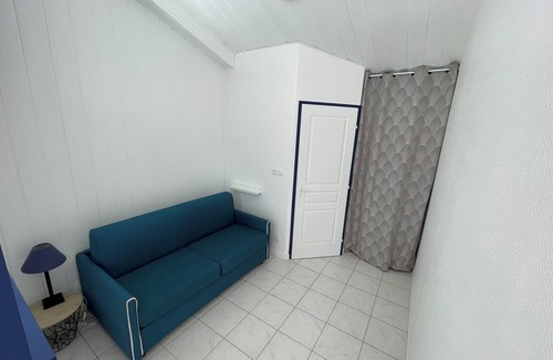 Mauzac Apartment | Studio near the ocean