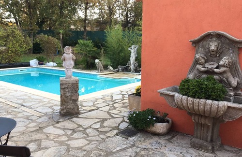 Valbonne House | Studio Neuf Dans une Villa