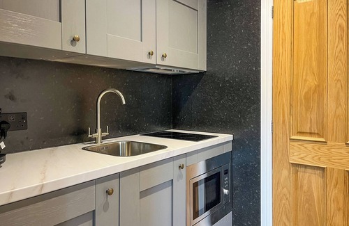Chinley Cottage | Studio on The Green - UK48298