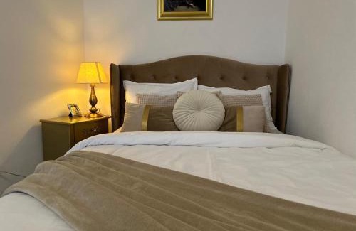 Alba Iulia Apartment | Studio PANORAMIC with Balcony and Parcul Unirii view