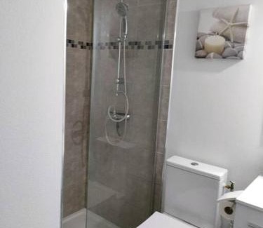 Beaulieu - Maladrerie - Saint-Paul Apartment | Studio & Parking privé proximité Hypercentre