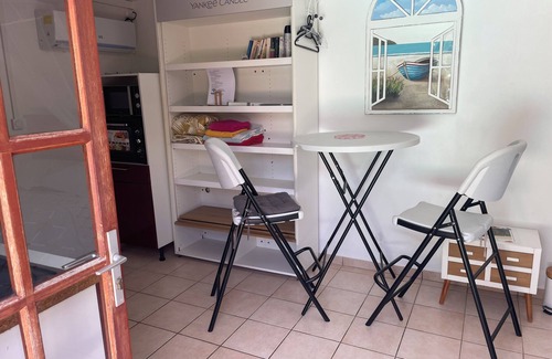 Pointe de la verdure Apartment | Studio pool in the center of the gullet