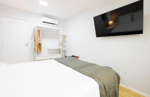 Praia do Jardim Apartment | Studio Praia do jardim 1 305A