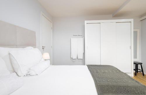 Praia do Jardim Apartment | Studio Praia do Jardim 1 305B