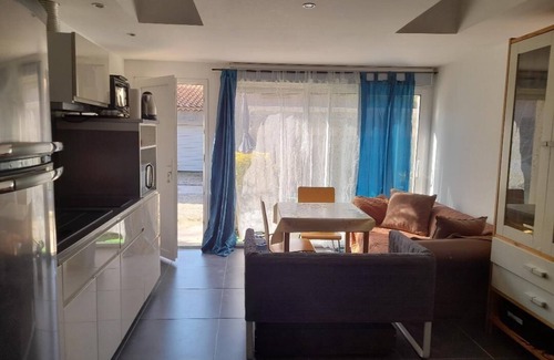 Avignon Apartment | Studio + private parking space