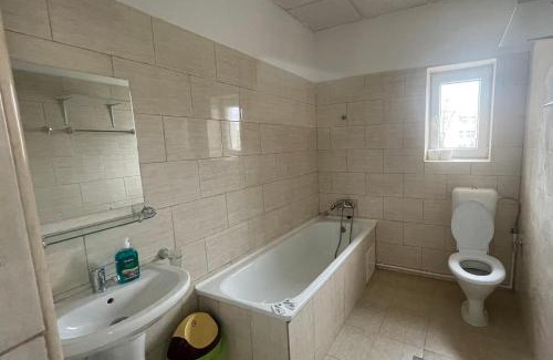 Onesti Apartment | Studio Rentals