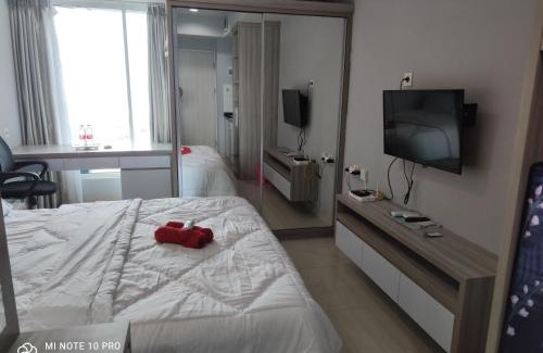 Pekayon Jaya Apartment | Studio standard A by DA Room