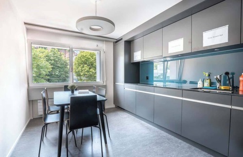 St. Gallen Apartment | Studio stylish blue (5) with shower (plus kitchen for shared use)