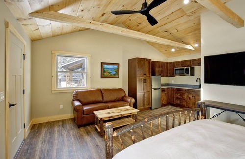 Sunapee Hotel | Studio Suite #1 at The Lodge | Minutes from Sunapee Harbor & Mount Sunapee