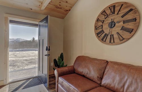 Sunapee Hotel | Studio Suite #4 at The Lodge | Minutes from Sunapee Harbor & Mount Sunapee