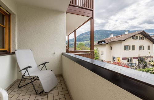Parcines Apartment | Studio 'Taufner Apartment A 105' with Mountain View, Garden & Wi-Fi