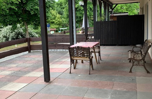 Klein Nemerow Apartment | Studio 'Tollense Hus - Mitte' with Shared Terrace and Wi-Fi