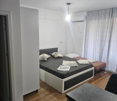 Saturn Apartment | Studio triplu Saturn nr 2