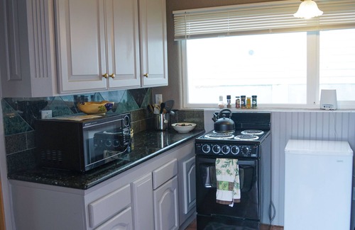 Astoria Condo | Studio W/Panoramic View Of River - Great Value