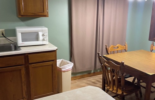 Golconda House | Studio w/ Full Kitchen - Peaceful Adventures Begin Here!