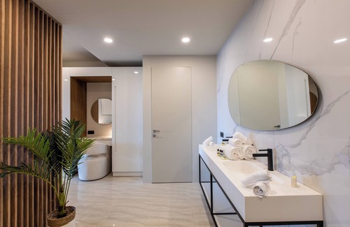 Bellevue Hotel | Studio with direct access to the pool | Villa 4