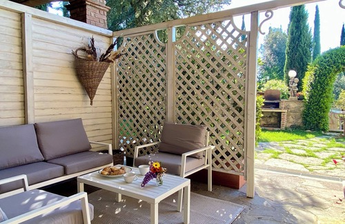 Pomarance Apartment | Studio with panoramic terrace