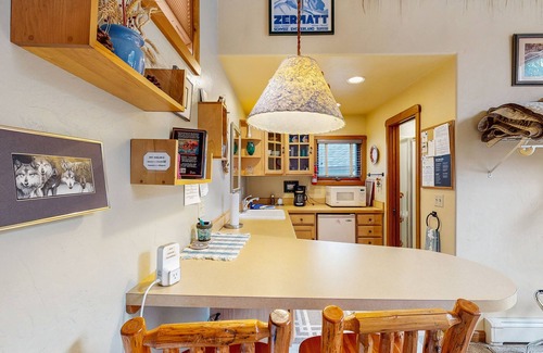 Alyeska Apartment | Studio with private hot tub, WiFI, & tranquil glacier views