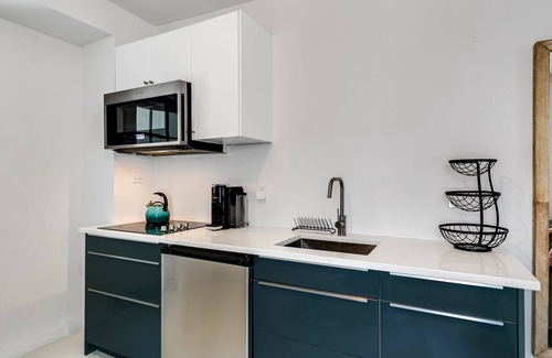 Buena Vista Cottage | Studio with style in Design District