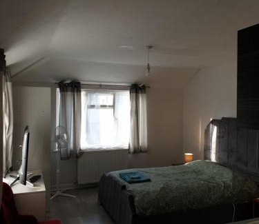 Ely Apartment | Studios