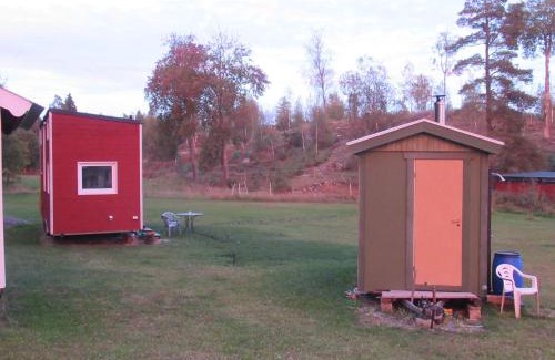 Jarna Cabin | Stuga med bastu i naturen nära Stockholm