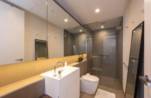 Southbank Apartment | Stunning 1-bed Unit in 56th floor in Southbank!