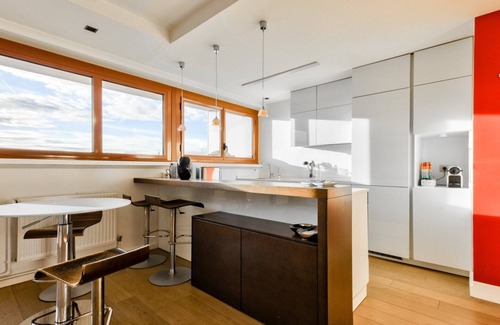 Plaisance Apartment | Stunning 2BR Flat with pool & balcony view on Eiffel Tower