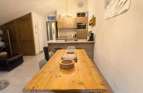 Morillon Apartment | Stunning 3 bedroom loft style apartment sleeping 6 to 8 people in great comfort.