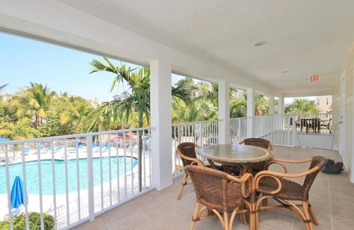 Islamorada House | Stunning 3 Bedroom Condo with Oceanviews Located in Lower Matecumbe