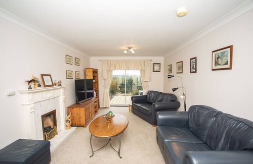 Acomb House | Stunning 4 Bed Dethatched House