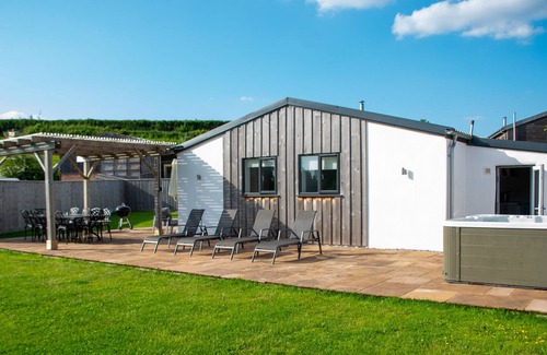 Crediton House | Stunning 4 bedroom Barn Conversion in Rural Devon
