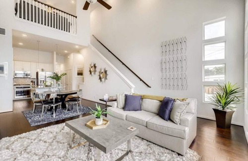 Tobin Hill House | Stunning 4-Bedroom Home Nearby Pearl/Patio