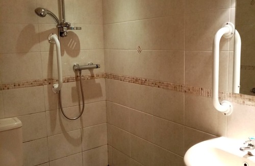 Saint Columb Major Villa | Stunning 4 Bedroomed Villa Located on Atlantic Reach, Newquay With Wifi